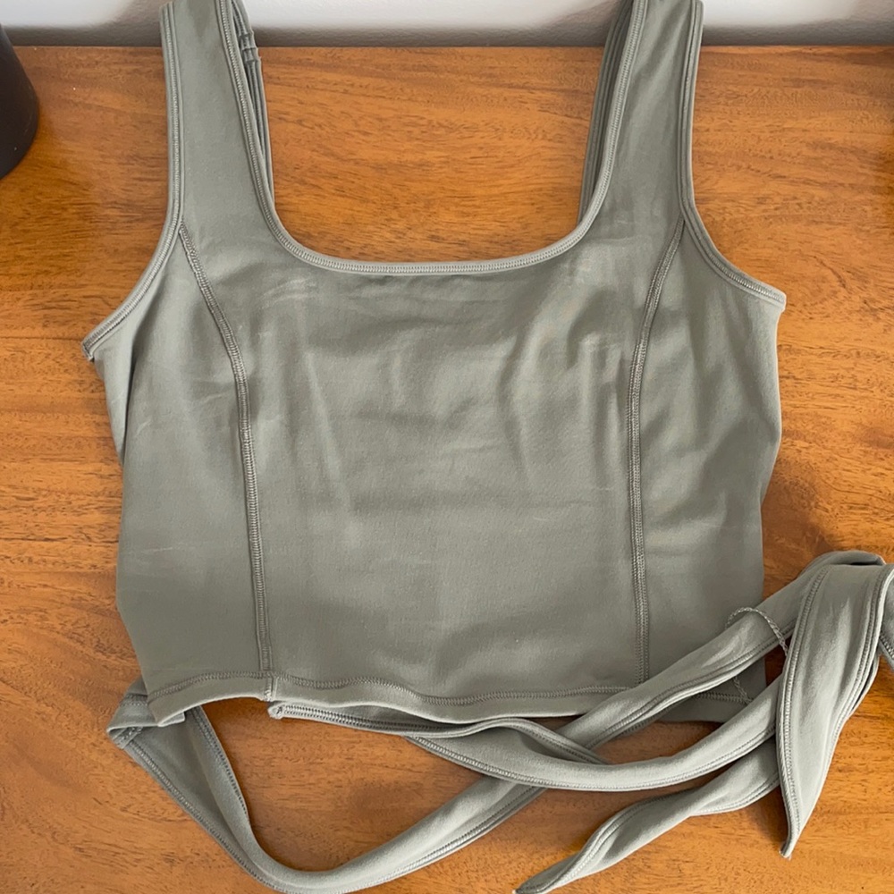Luluemon croptop